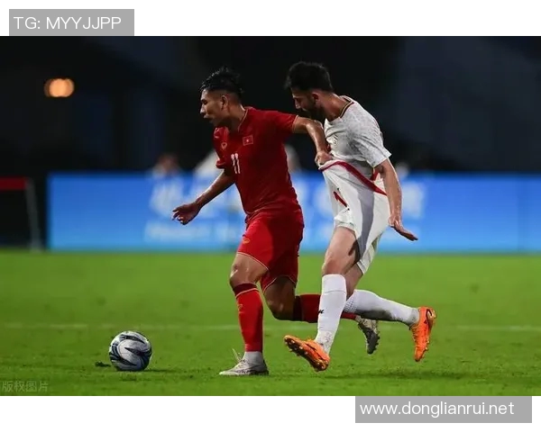 努涅斯在赛季中的崛起与挑战分析及其对球队未来的影响探讨