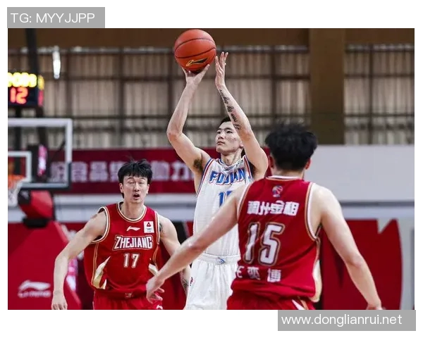 雷法山口激战德岛球队争夺胜利荣耀的巅峰对决