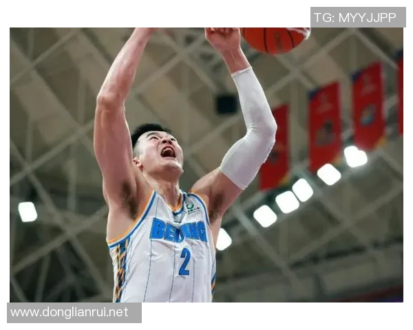 李慕豪:从篮球新星到职业生涯巅峰的奋斗历程与启示 李慕豪:从篮球新星到职业生涯巅峰的奋斗历程与启示